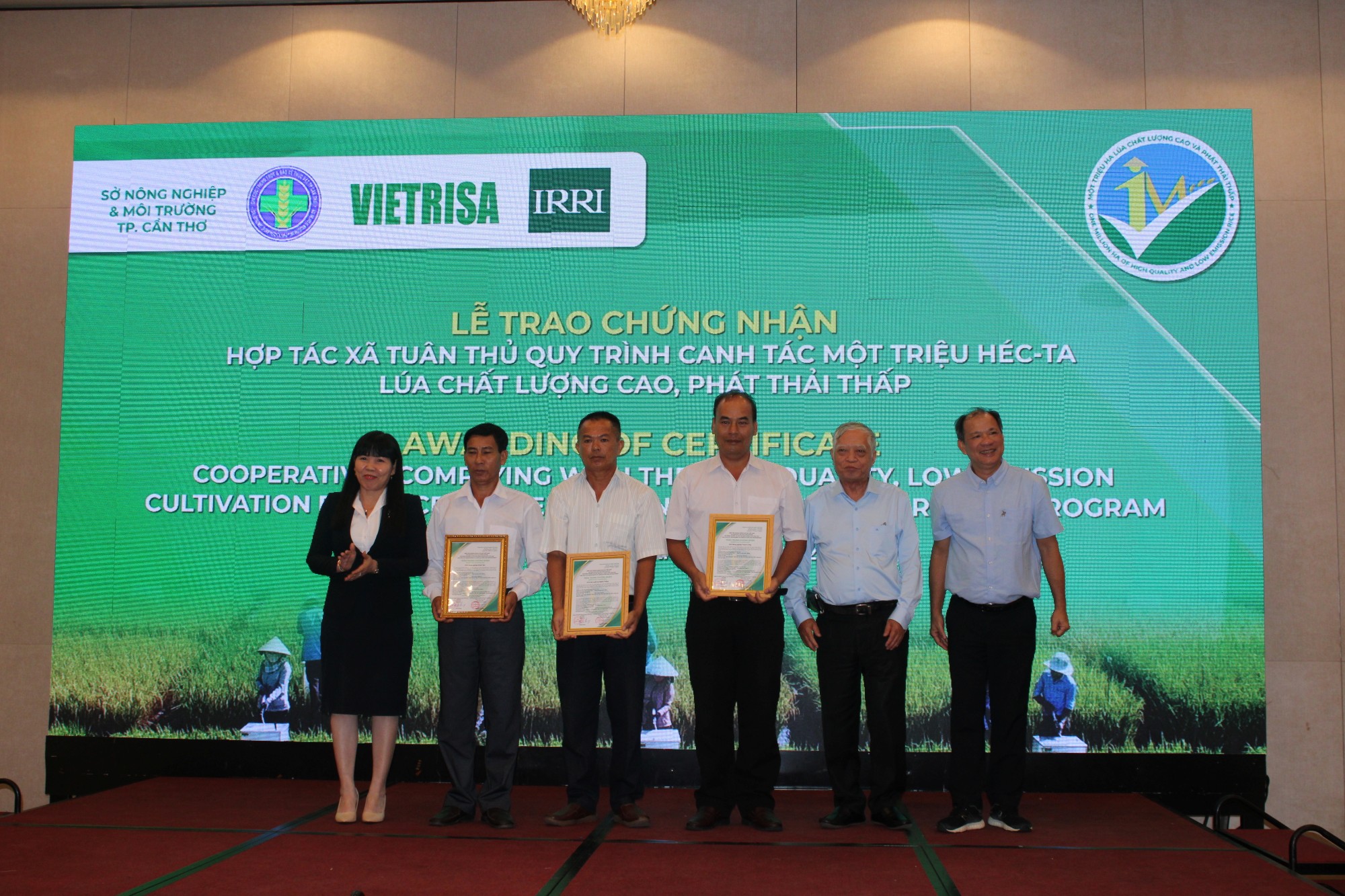 Vietnam Pioneers Digital 'Scoring' Tool for Nation’s Low-Emission Rice Program banner image