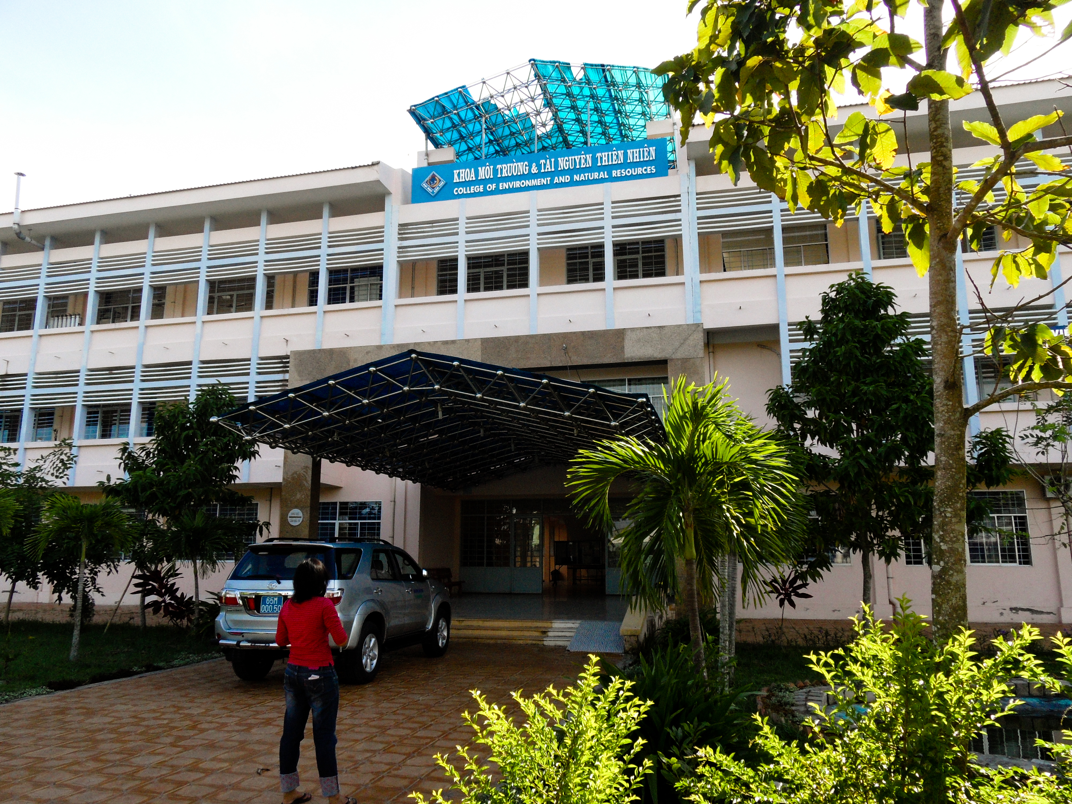Vietnam: CLUES project holds second semi-annual review and workshop in Can Tho University