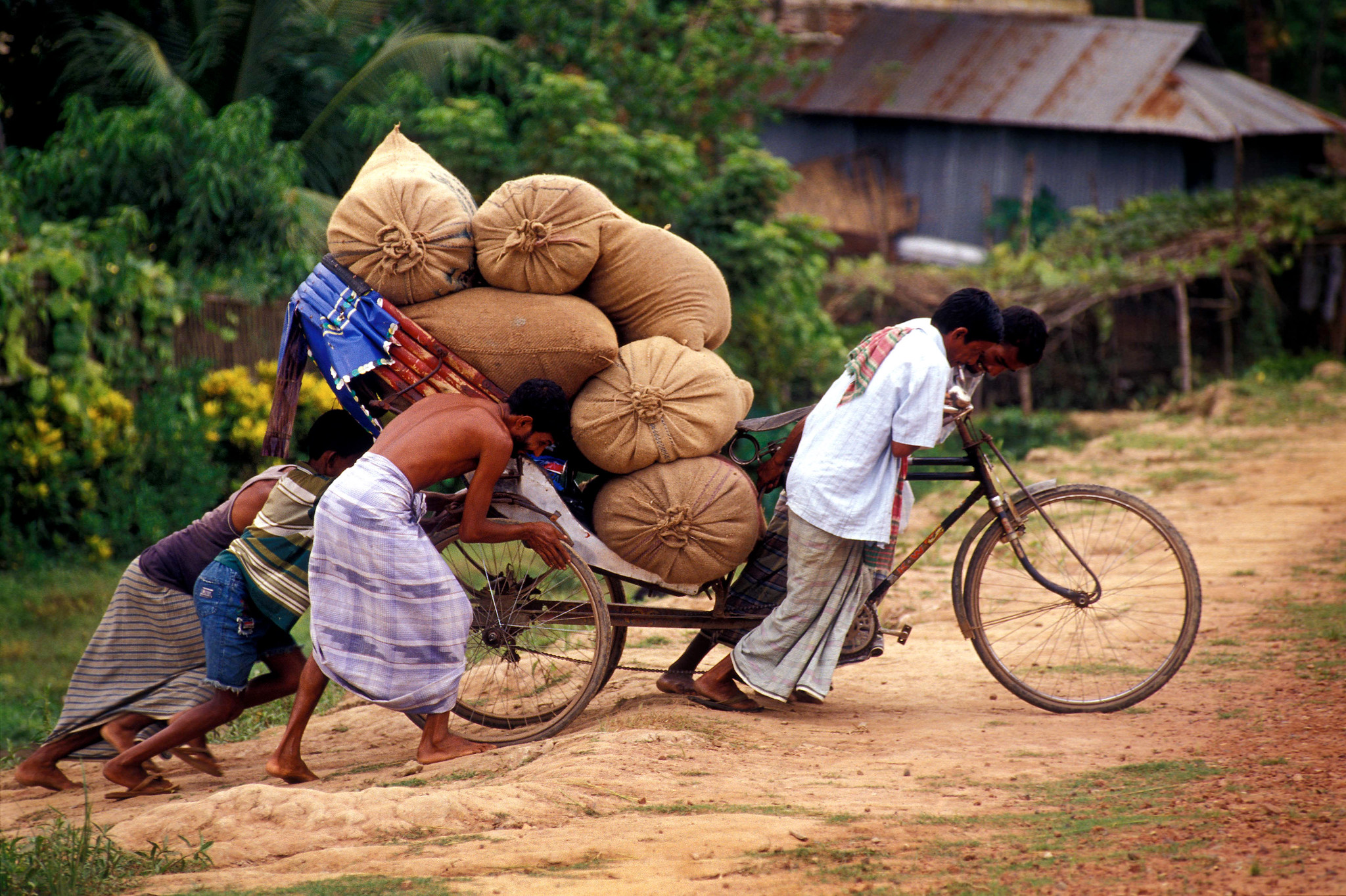 Bangladesh Agriculture Minister Welcomes One CGIAR 