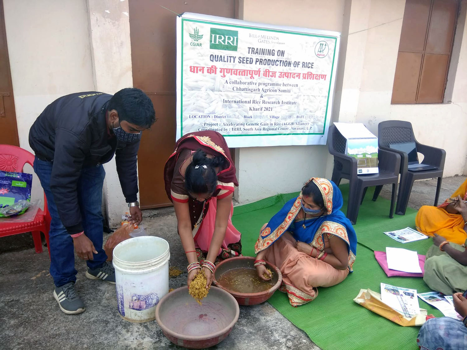 Training women groups to build a self-reliant quality seed system in Eastern India