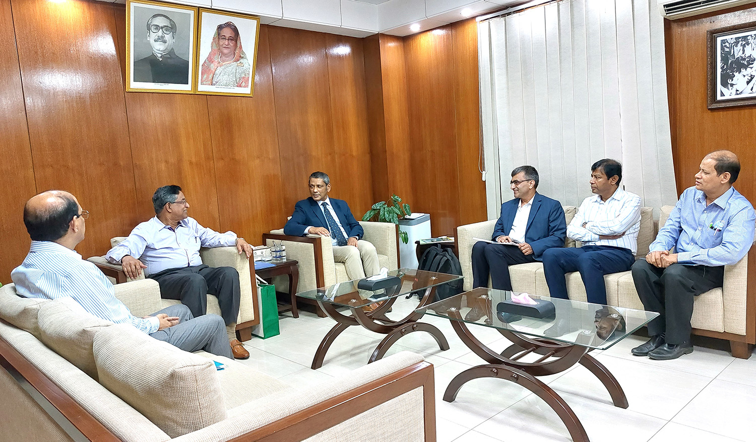 Bangladesh Agriculture Minister seeks further support from IRRI to address rice production...