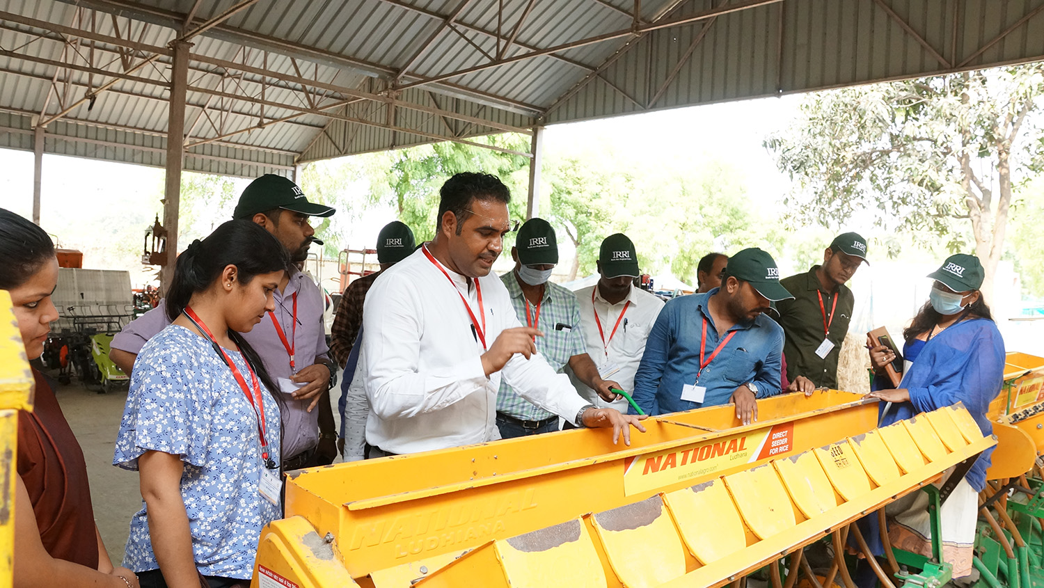 CSISA-ISARC  train officials of Bihar’s state poverty alleviation mission on direct-seeded...