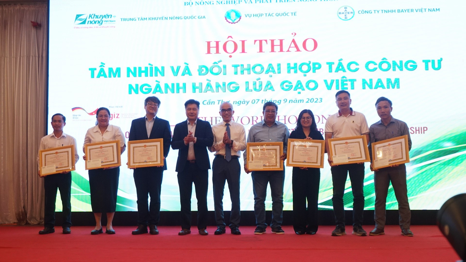 IRRI receives recognition from MARD for its successful organization of AGRITECHNICA ASIA L...