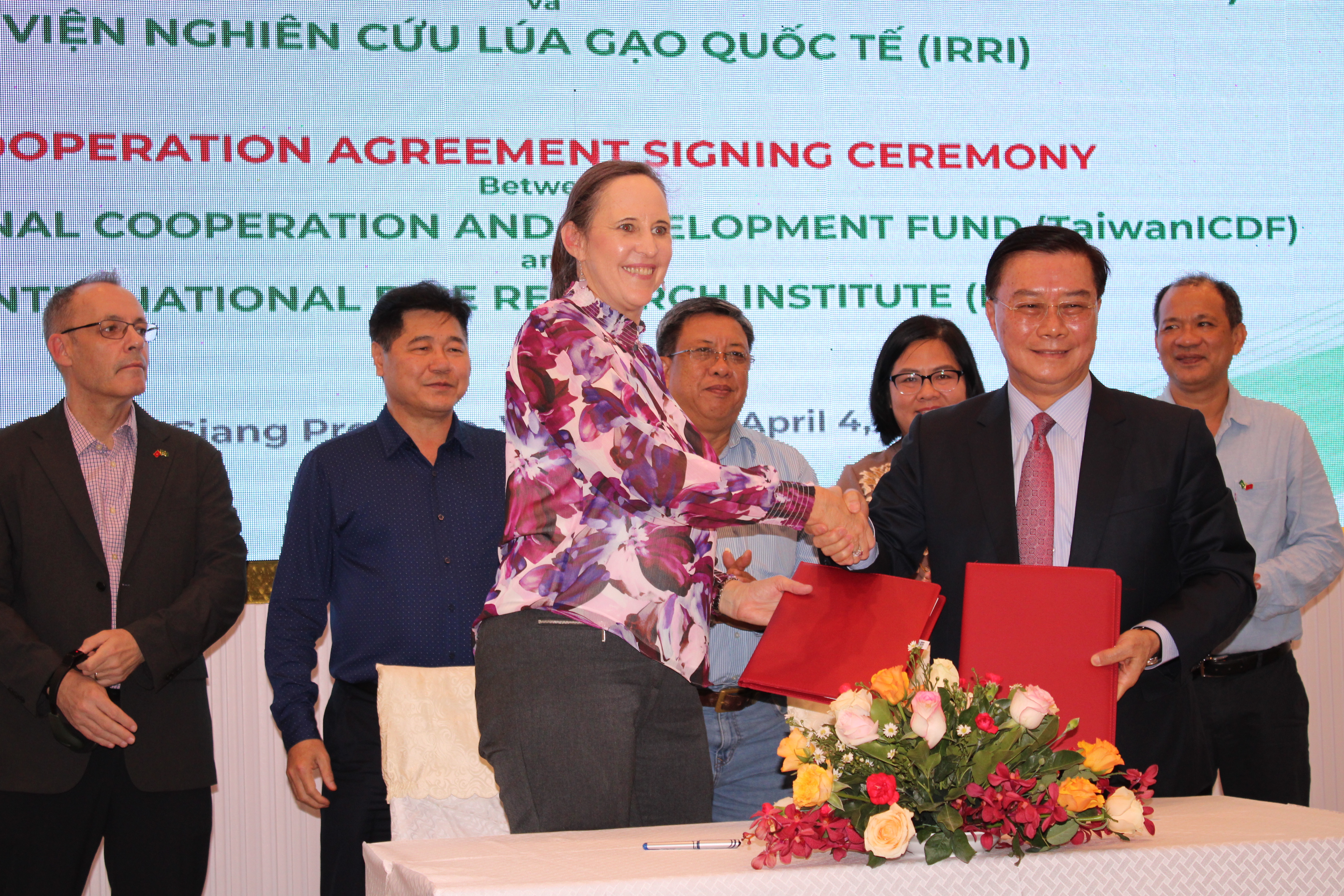 IRRI and Taiwan ICDF tackle the climate and food crises by fostering rice straw circular economies in SEA
