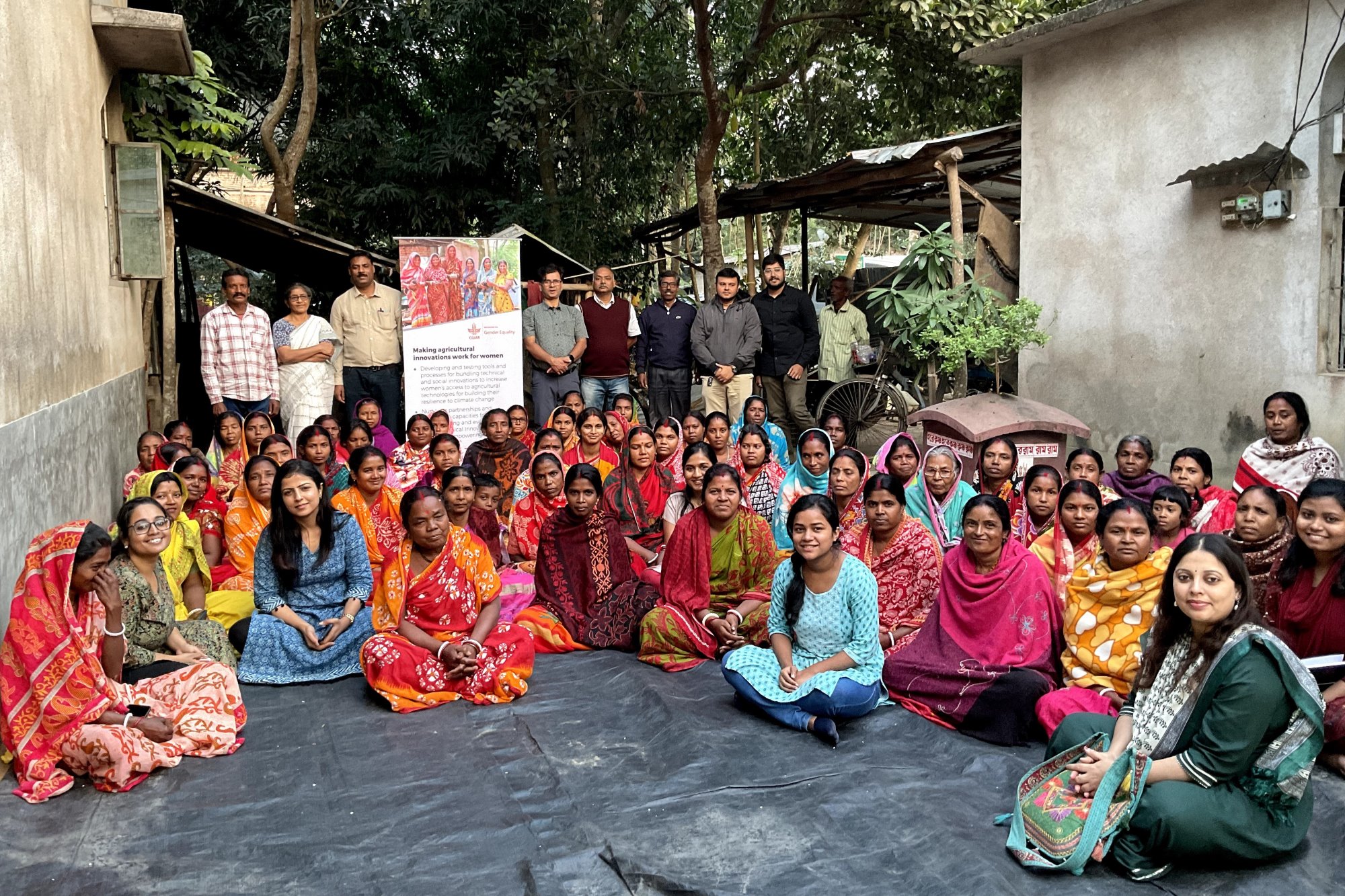 Facilitating Multi-Stakeholder Platforms: Unraveling the Challenges and Opportunities
